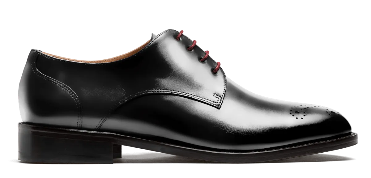 Derby shoes in black leather