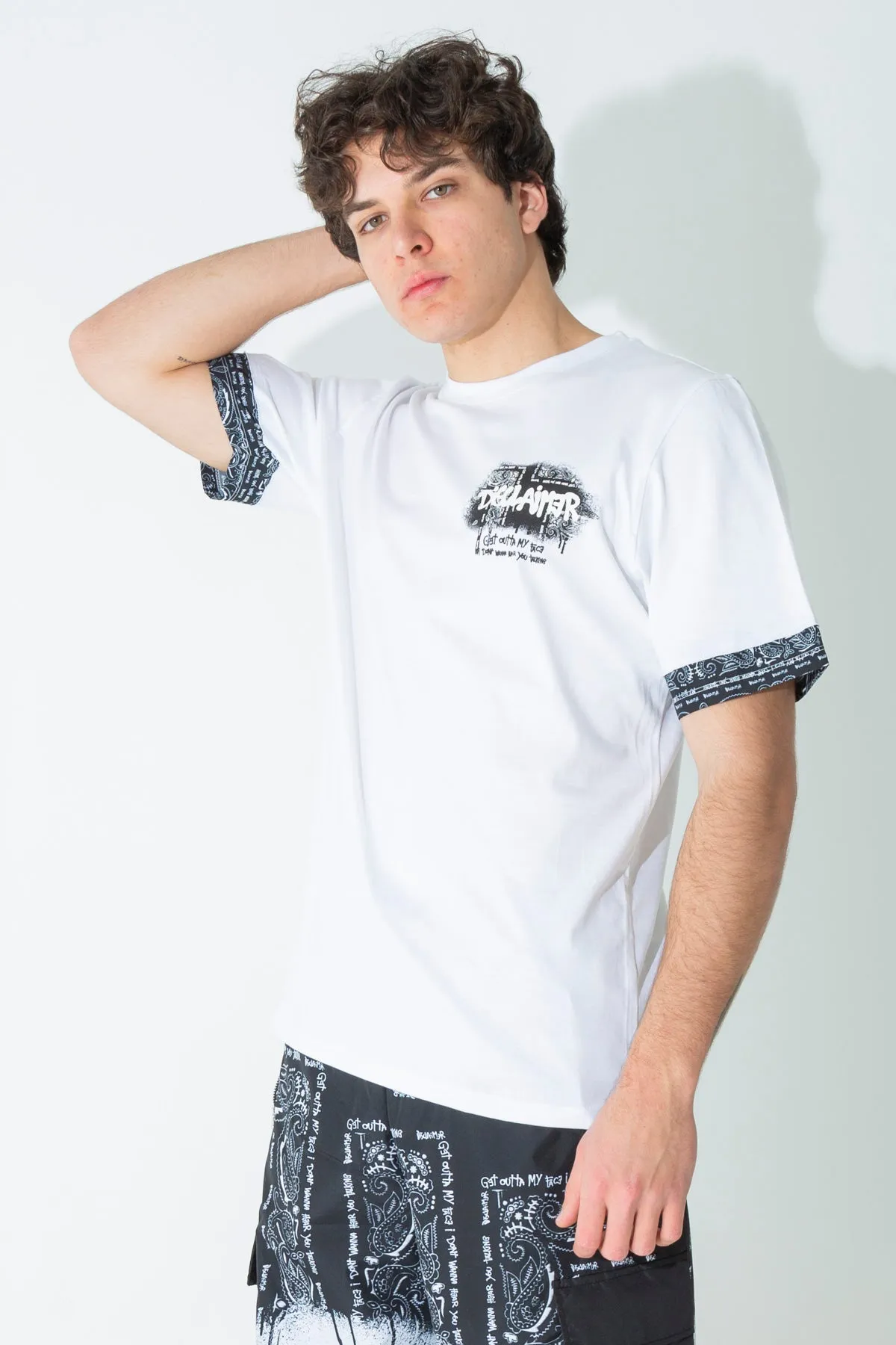 T-shirt con dettagli paisley